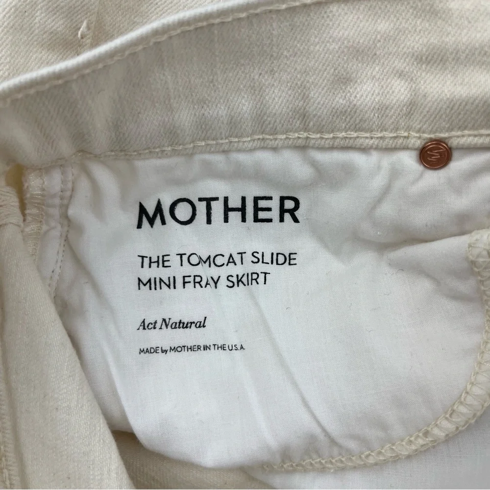 MOTHER The Tomcat slide mini fray skirt - Picture 5 of 11